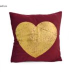 CUSCINO 45X45 IN VELLUTO ROSSO C/CUORE DORATO DM04-C
