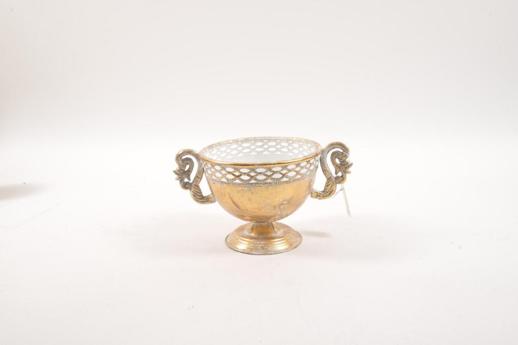 COPPA IN METALLO CON MANICI BIANCA ORO H.18X22X33CM 59752 - COPPA IN METALLO CON MANICI BIANCA ORO H.18X22X33CM 59752 -