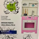CUCINA LEGNO PICCOLA CON ACCESSORI - ROSA ODG028