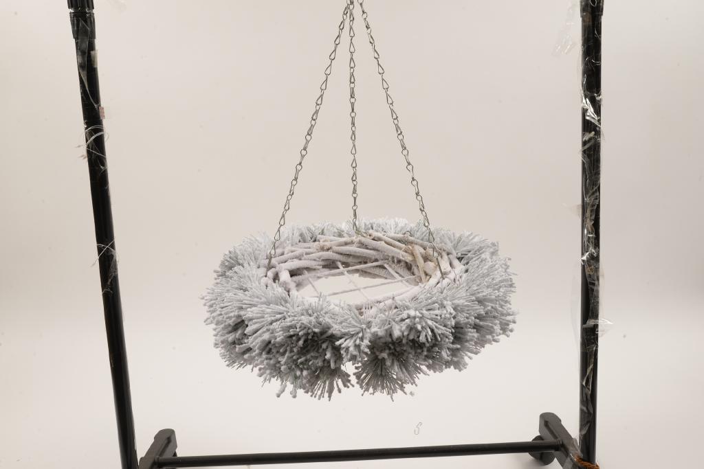 CORONA "SNOW" CON GRIGLIA IN METALLO DIAM.42X10CM CORONA "SNOW" CON GRIGLIA IN METALLO DIAM.42X10CM