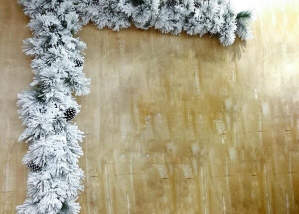 GHIRLANDA INNEVATA CON PIGNE " CHAMONIX" DIAM.40XL.270CM ART.65793 -