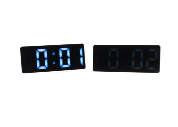 OROLOGIO SVEGLIA MULTIFUNZIONI LUCI LED A BATTERIA E USB 15.5X6X2.5CM COL. ASS.ART.30173 -