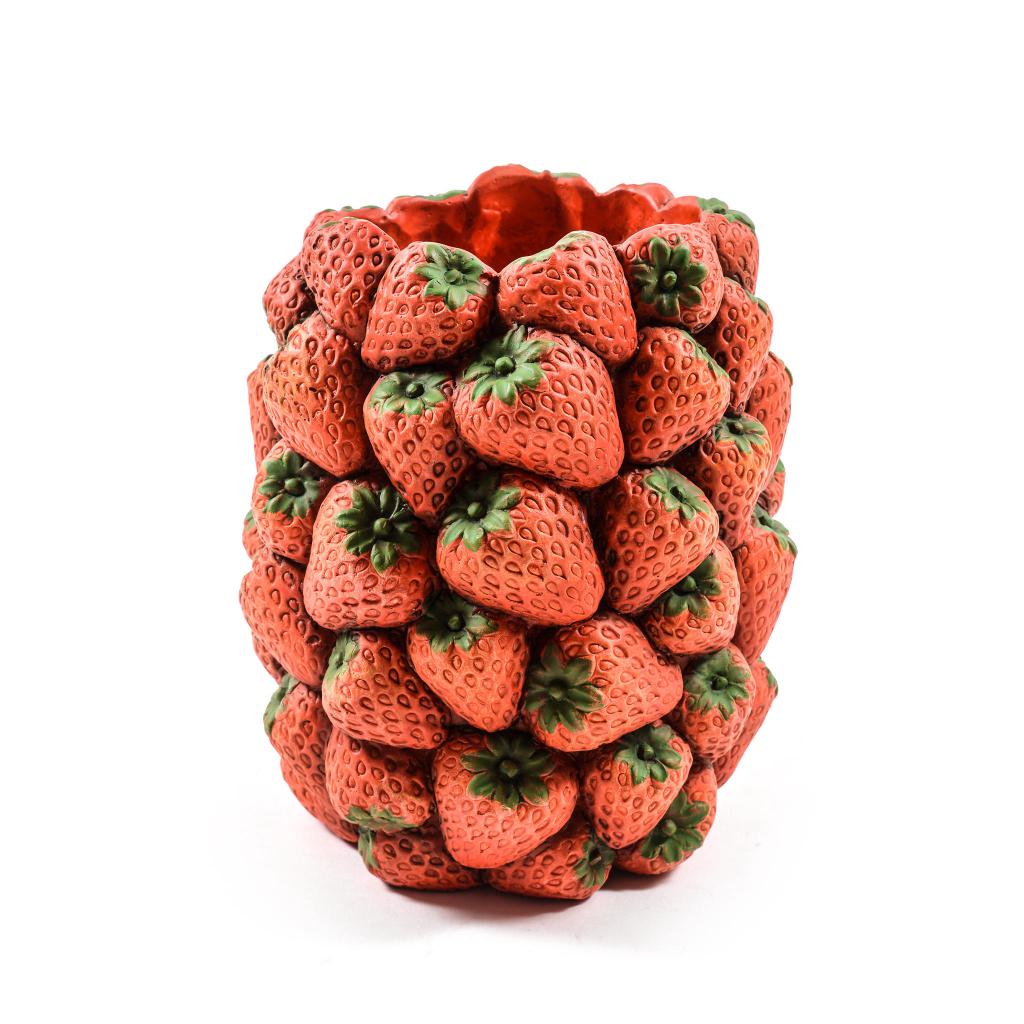 VASO FRAGOLE IN CEMENTO 20X20XH.23 CM ART.38445 - VASO FRAGOLE IN CEMENTO 20X20XH.23 CM ART.38445 -