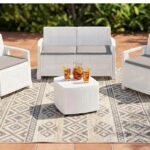 SET COMO 2 POLTRONE+1 DIVANO+1 TAVOLO+4 CUSCINI BIANCO ART.3310