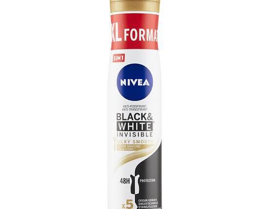 NIVEA DEODORANTE SPRAY 200ML B&W INVISIBLE SILKY SMOOTH