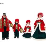 FAMIGLIA NATALIZIA SET 4PZ CON ABITO SCACCHI 30 45CM ART.XNA24060341