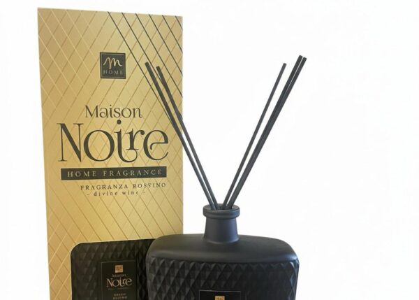 DIFFUSORE 700 ML LINEA MAISON NOIRE ML ROSSO DIVINO C/BACCHETTI IN FIBRA